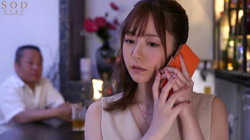 出張先の小さなスナックで出会った気丈なバツ1子持ち若ママの女の顔に欲情して…慰め合うように何度もまぐわった3日間限定不倫 青空ひかり 3枚目