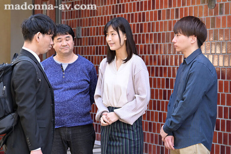 家族皆が巣立った実家で、母と過ごす近親相姦の日々ー。 吉永塔子 1枚目